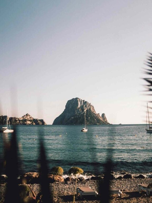 Ibiza – Paradies für Hippies & Nachtschwärmer